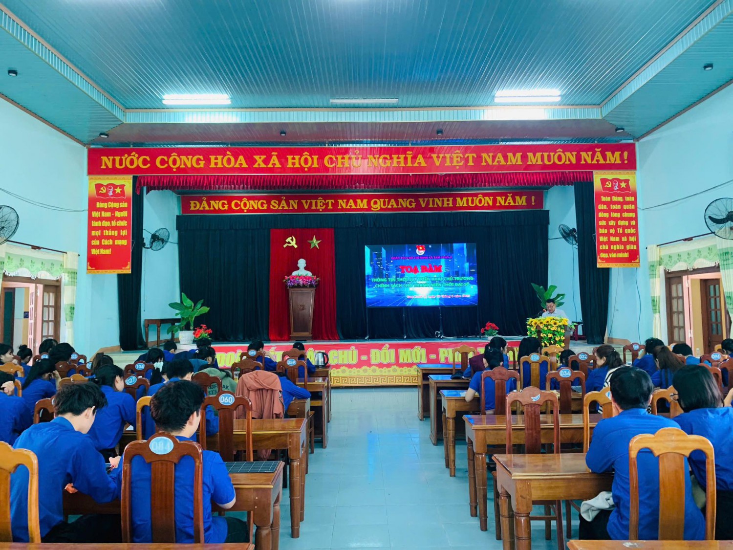 KHỞI ĐỘNG THÁNG THANH NIÊN