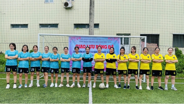 TRƯỜNG MG TRÚC ĐÀO TỔ CHỨC SINH HOẠT  NGÀY 8/3