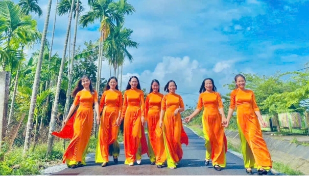 TRƯỜNG MẪU GIÁO TRÚC ĐÀO HƯỞNG ỨNG TUẦN LỄ ÁO DÀI